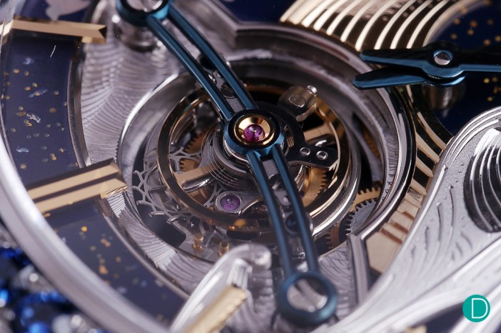 The tourbillon bridge is magnificently curved, and skeletonised to allow Seiko's first born tourbillon to shine.