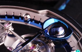 De Bethune DB28 Steel Wheels moonphase detail