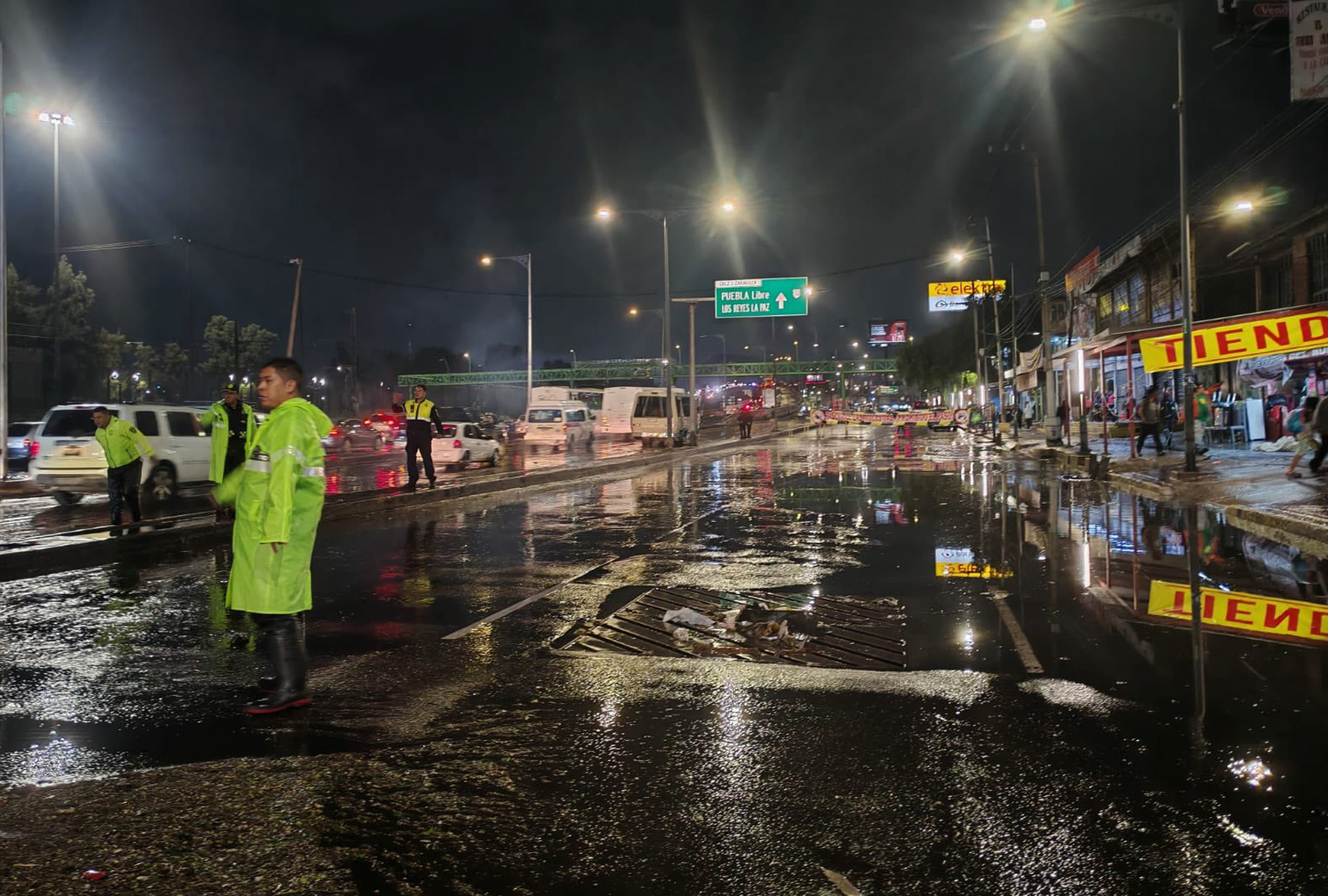 Las lluvias en Ciudad de México ponen en jaque a las pequeñas empresas.