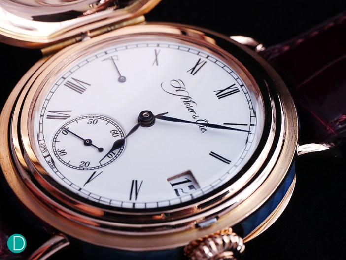 A closer look at the flawless enamel dial. 